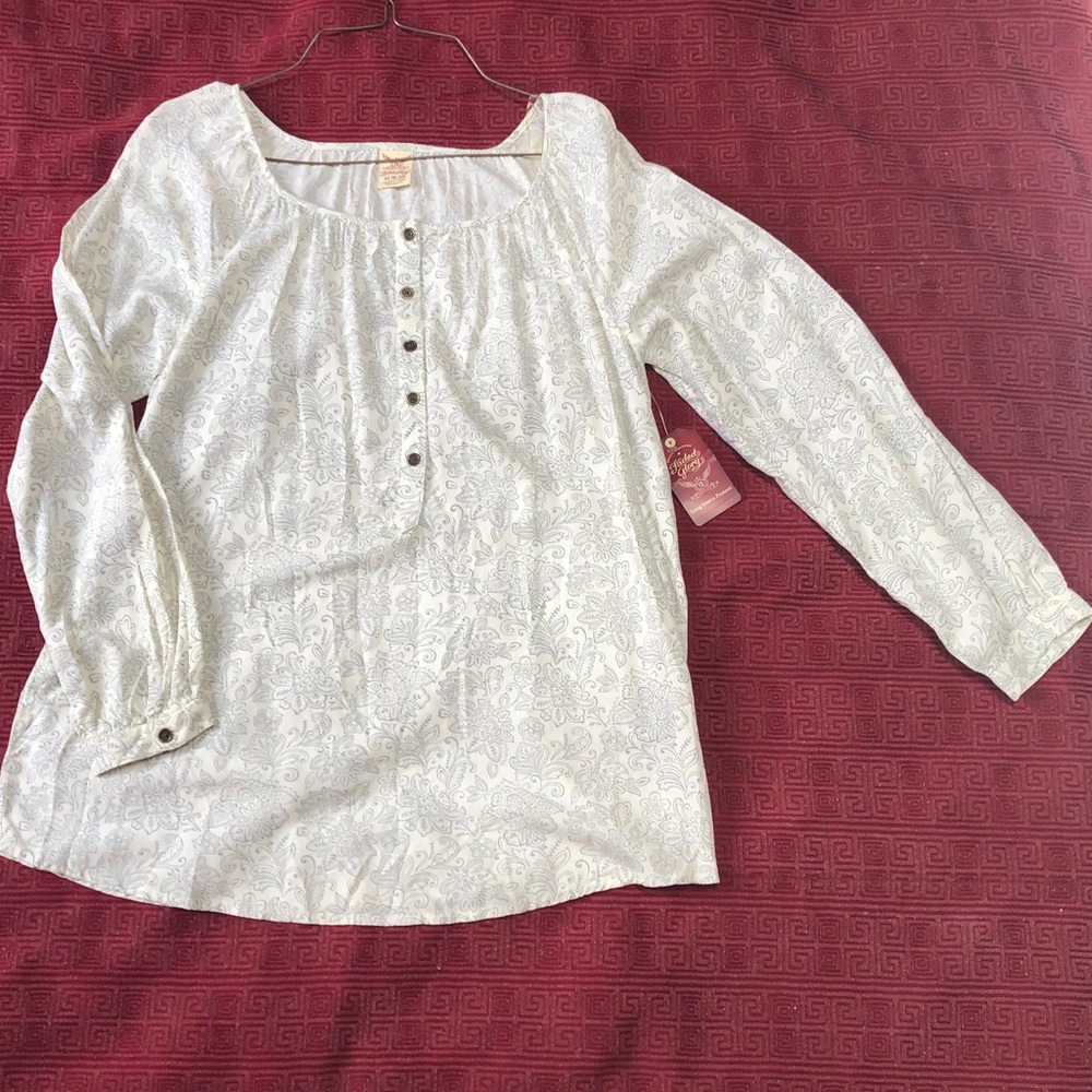 Faded Glory long sleeve NWT sz M (8-10)